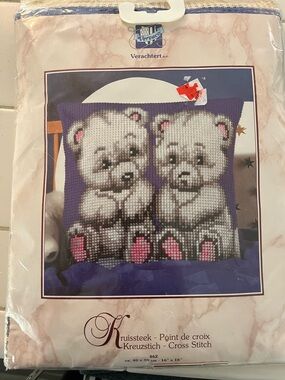 Vintage Vervaco Cross Stitch Pillow Kit Featuring Two Teddy Bears - Verachtert